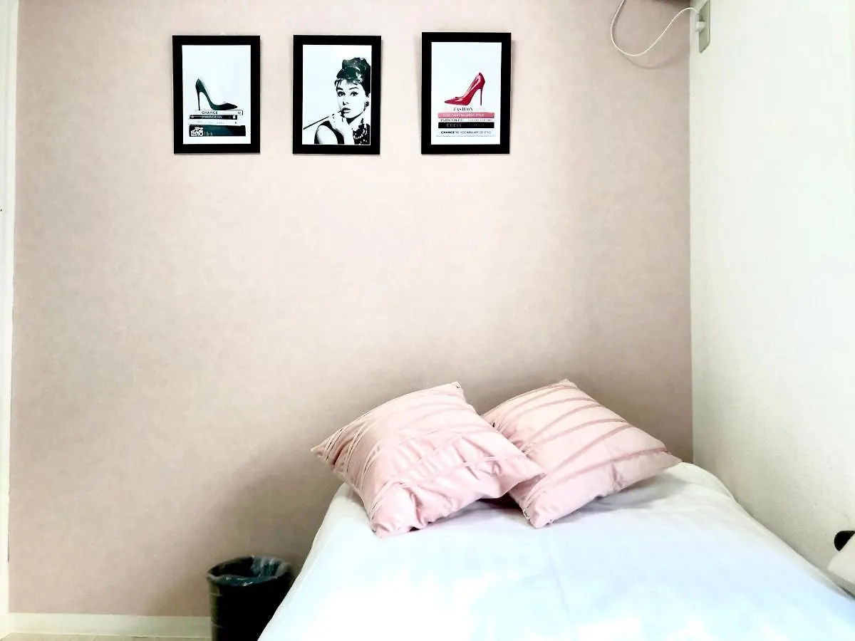 Fact Dream House 新宿三丁目徒歩3分色々揃うワンルーム Tokyo Apartment